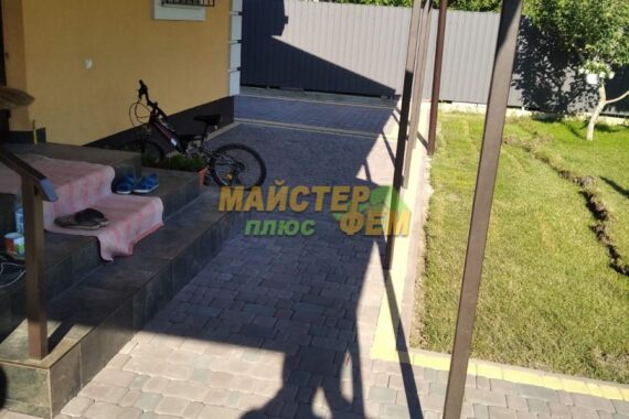 2024 Укладання тротуарної плитки Старе Місто у Підгірцях старый город брущатка укладка под ключ