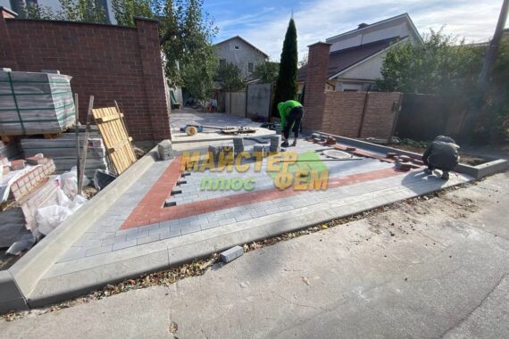 2024 Укладання тротуарної плитки Пассаж Арізона у Києві кирпич 100*200 мандарин укладка киев