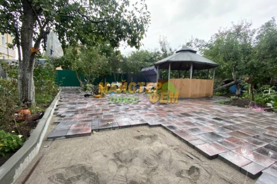 2024 Укладання тротуарної плитки Пассаж Арізона у Києві укладка плитки пассаж аризона в киеве