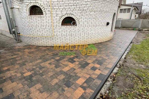 2024 Укладка тротуарной плитки КВАДРО в Романкове 2024 Укладка тротуарной плитки КВАДРО в Романкове